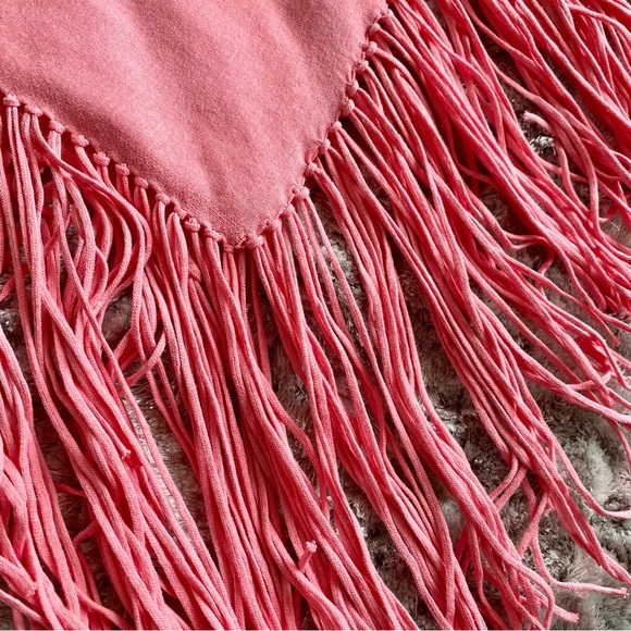 Minnie Rose Pink Fringe Shawl Poncho NWOT - Picture 3 of 5